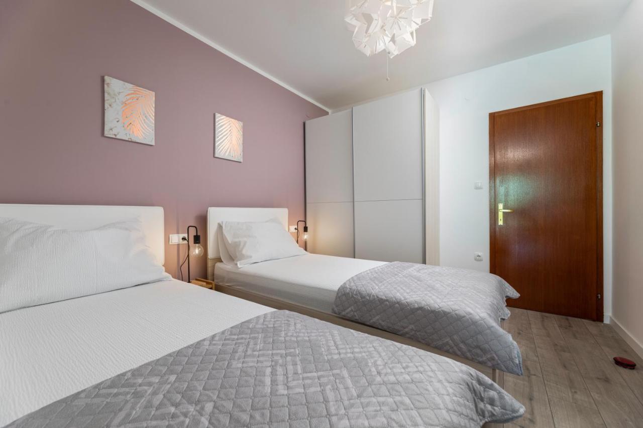 Apartments Vjeko Krk Town Dış mekan fotoğraf