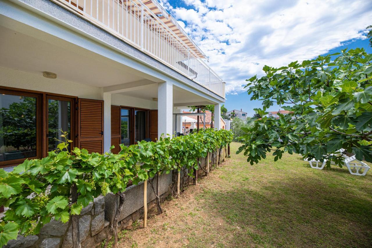Apartments Vjeko Krk Town Dış mekan fotoğraf